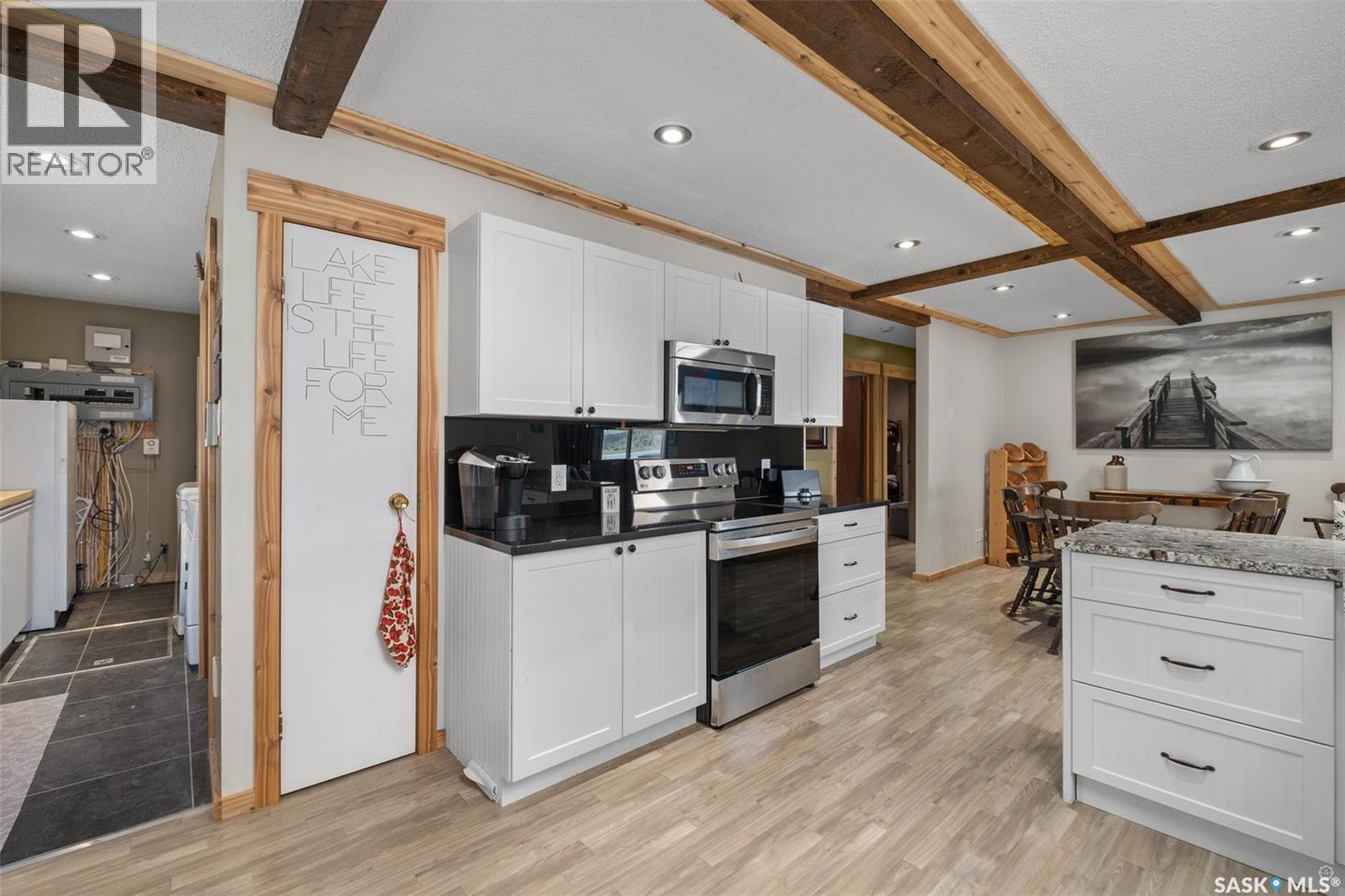 128 Jacobson Drive, Lakeland Rm No. 521, SK - Indoor Photo Showing Kitchen