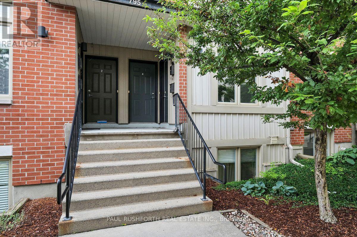 Entrance - 3 - 795 Montreal Road, Ottawa, ON - Outdoor
