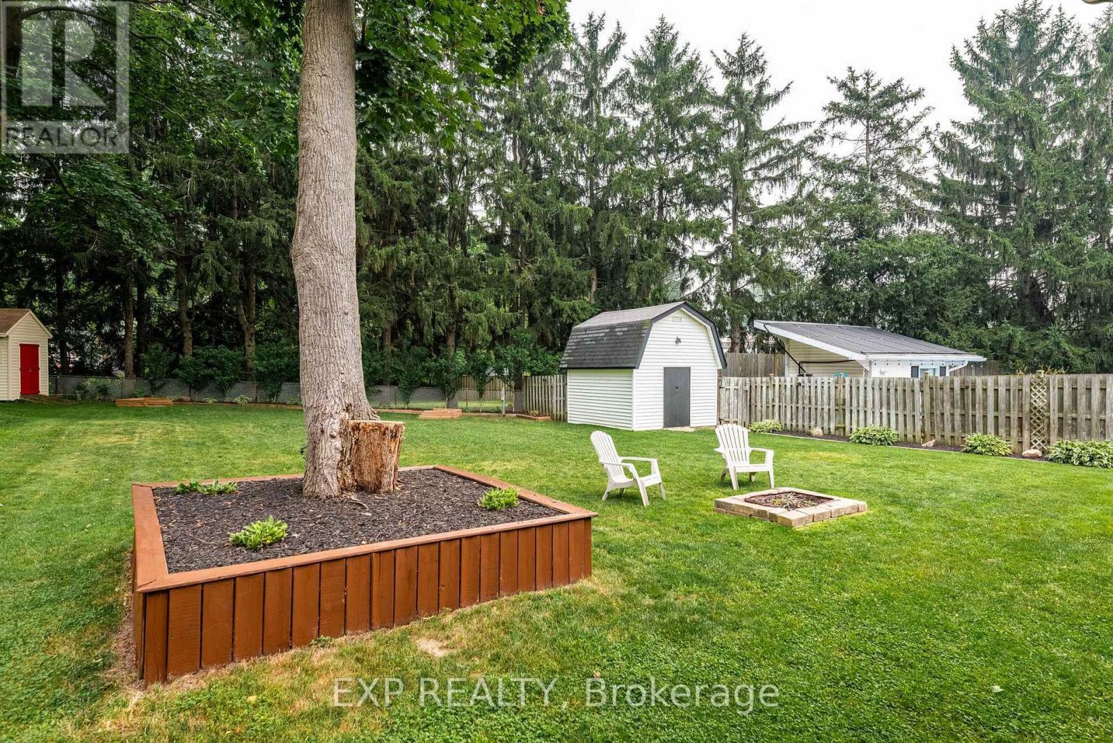 Backyard w 12x12\" shed - 55 Forest Hill Crescent, Pelham (Fonthill), ON - Outdoor With Backyard