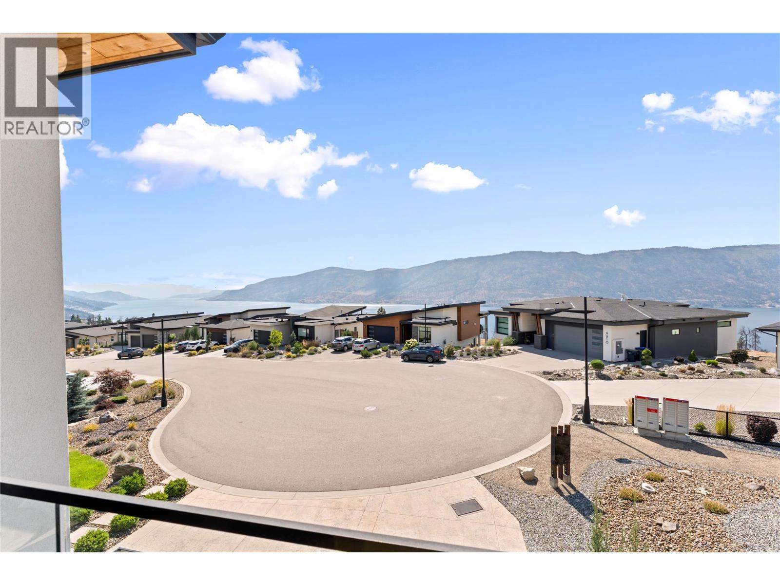 9815 Beacon Hill Crescent, Lake Country, BC - Outdoor