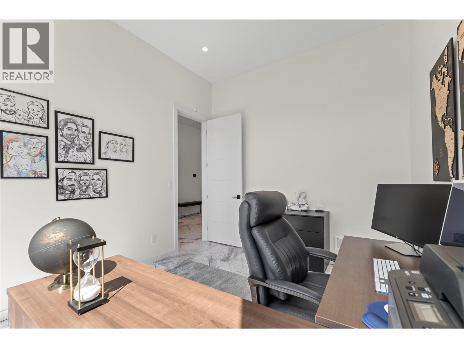 9815 Beacon Hill Crescent, Lake Country, BC - Indoor Photo Showing Office