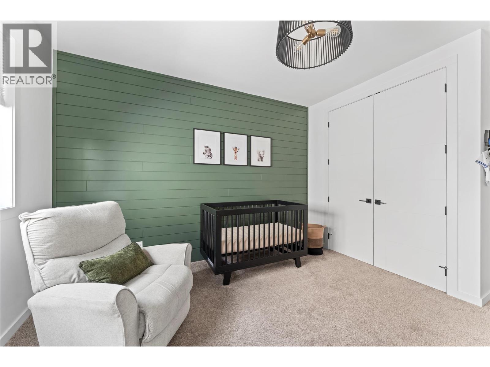 9815 Beacon Hill Crescent, Lake Country, BC - Indoor Photo Showing Other Room