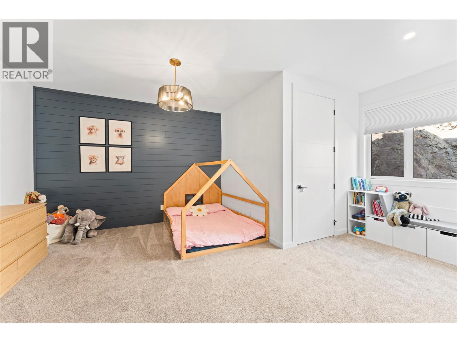 9815 Beacon Hill Crescent, Lake Country, BC - Indoor