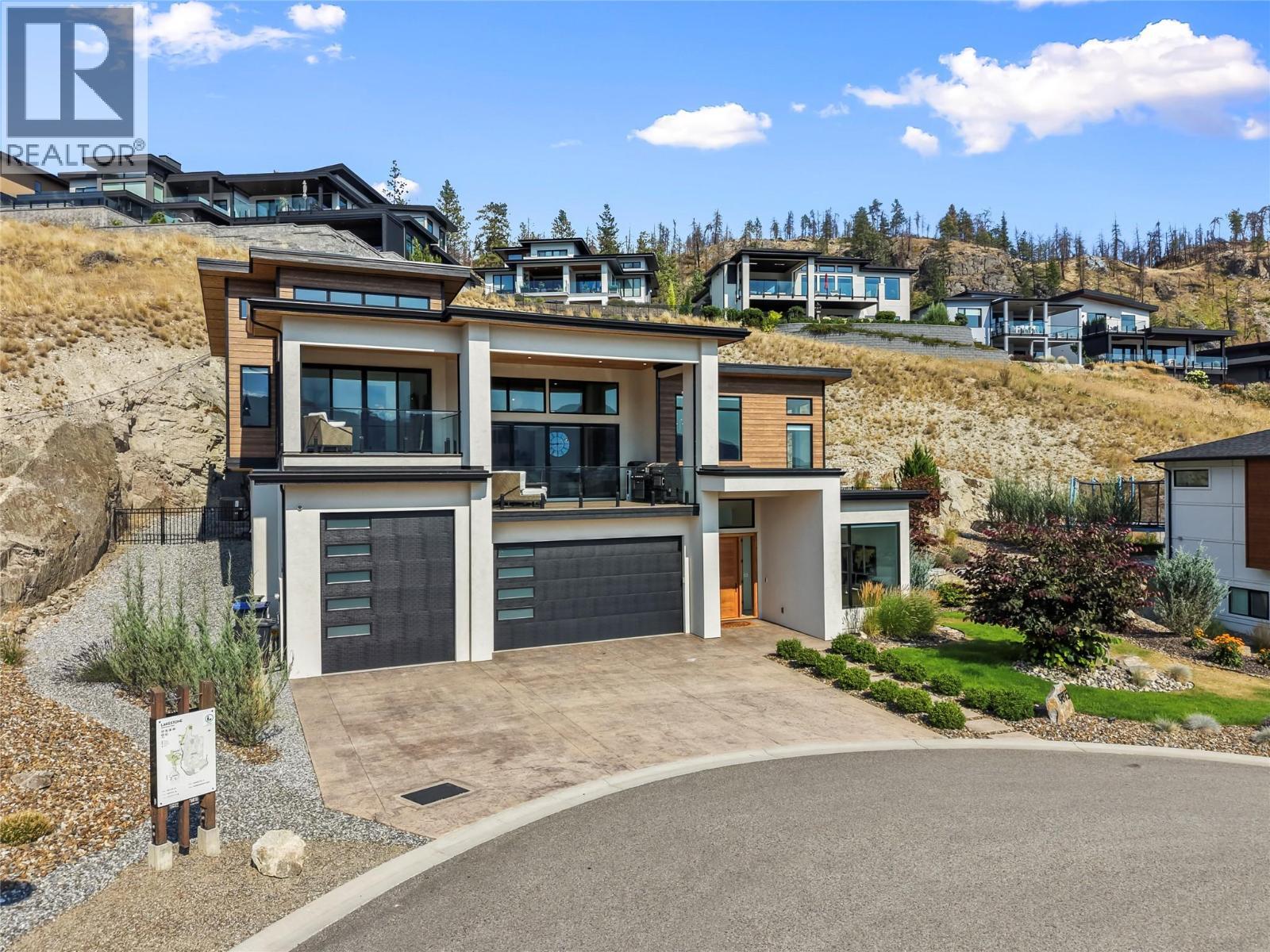 9815 Beacon Hill Crescent, Lake Country, BC - Outdoor