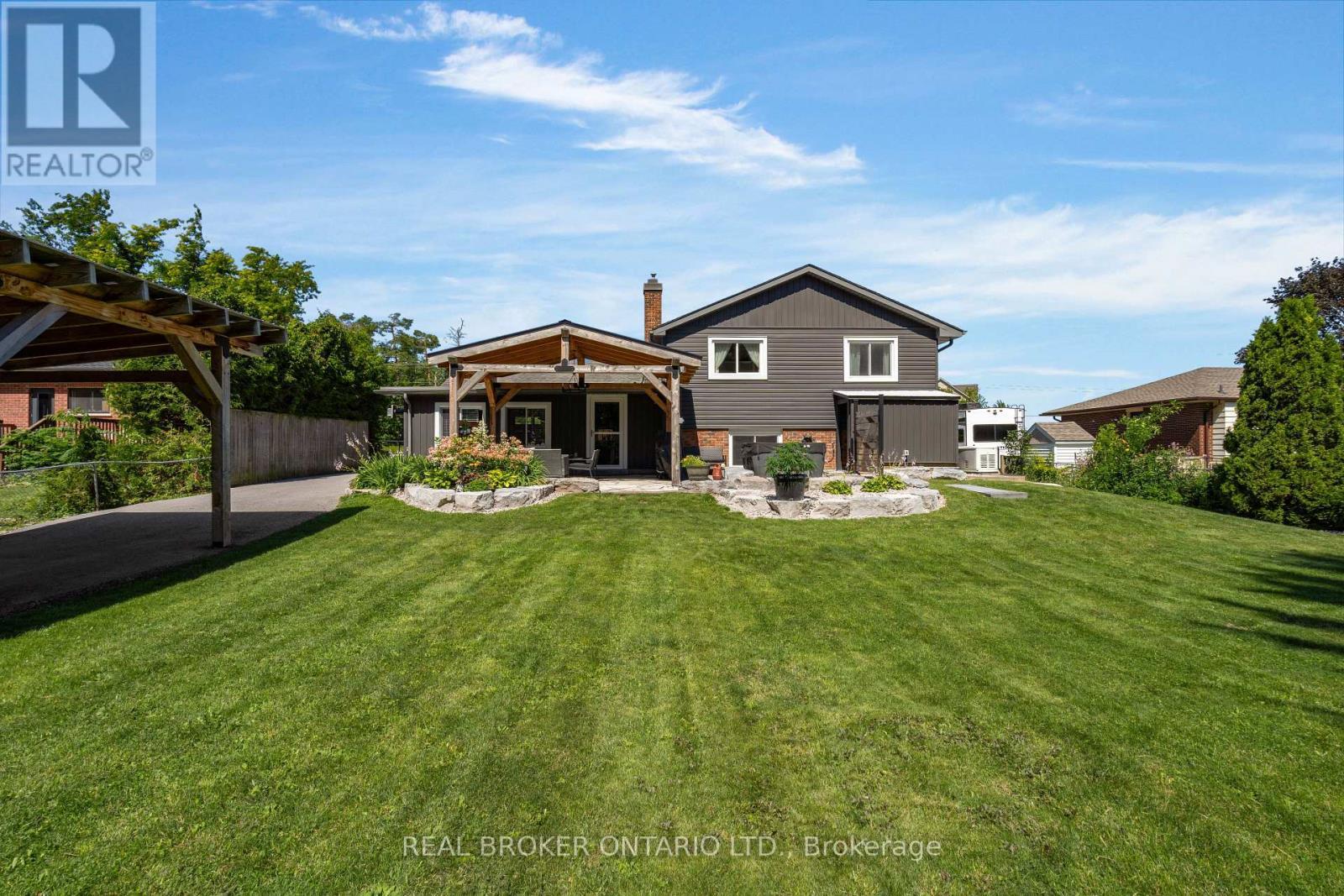 975 Sunnidale Road, Springwater, ON - Outdoor