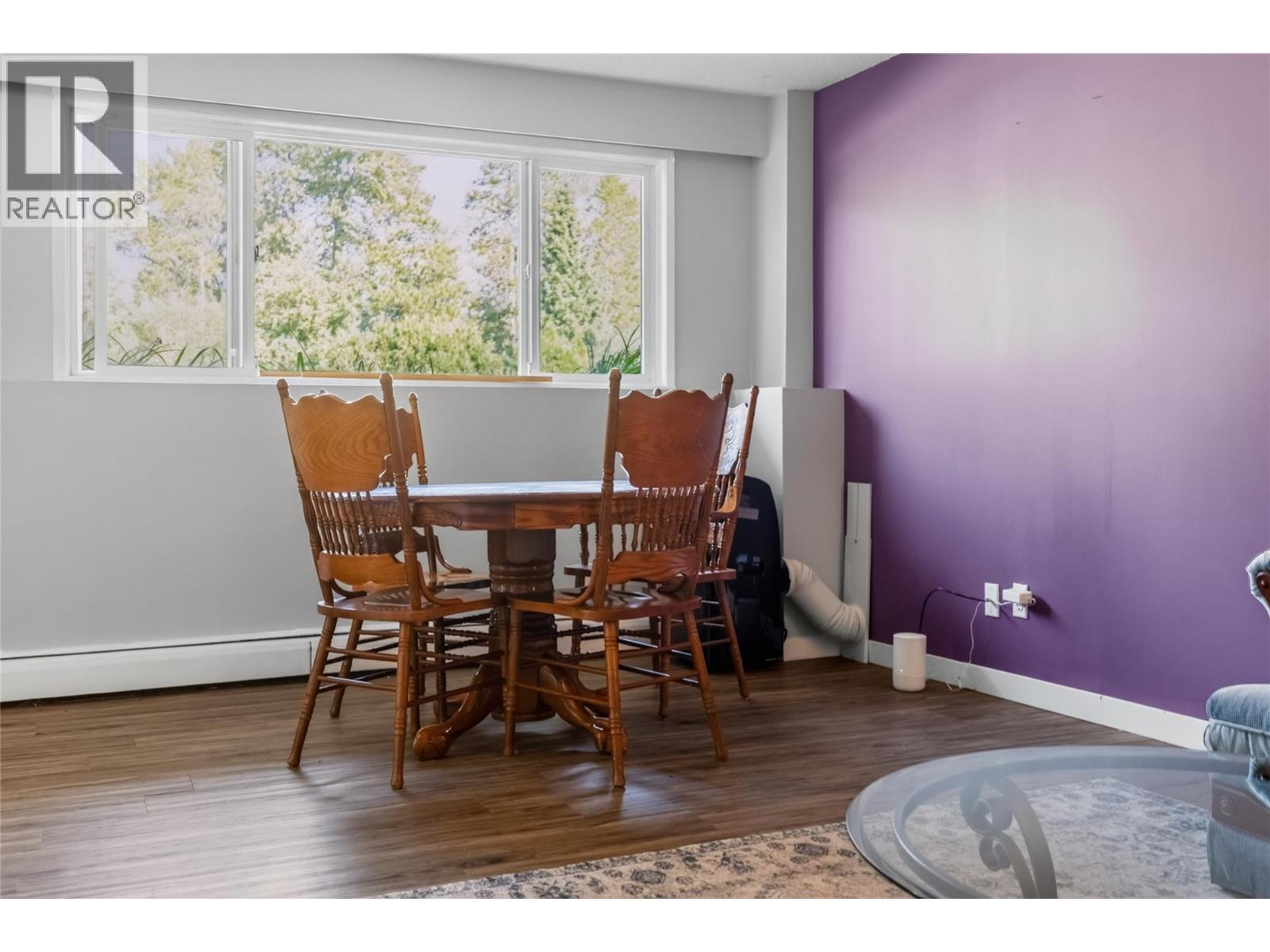40 Ridgemont Avenue Unit# 101, Fernie, BC - Indoor Photo Showing Dining Room