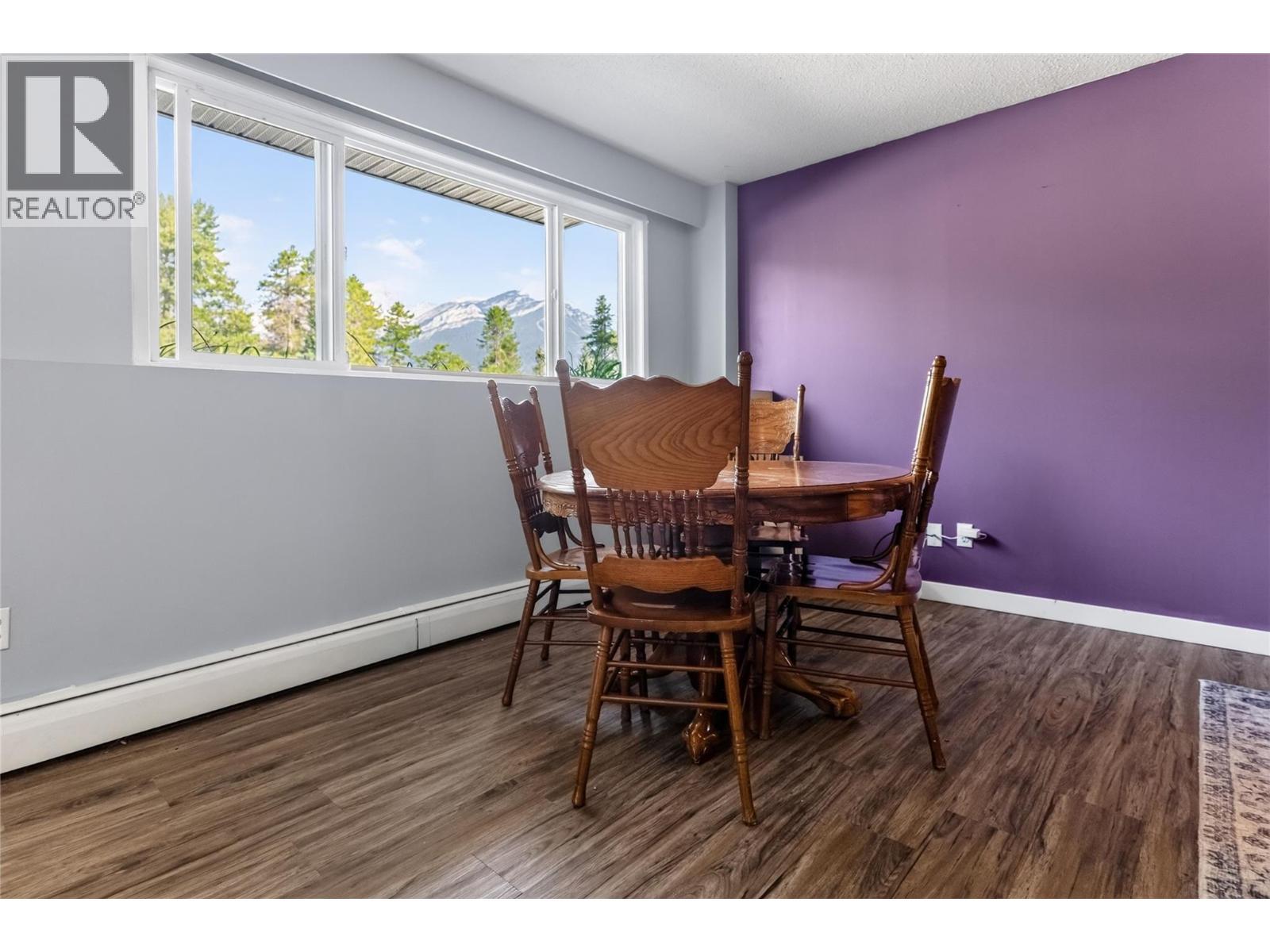 40 Ridgemont Avenue Unit# 101, Fernie, BC - Indoor Photo Showing Dining Room