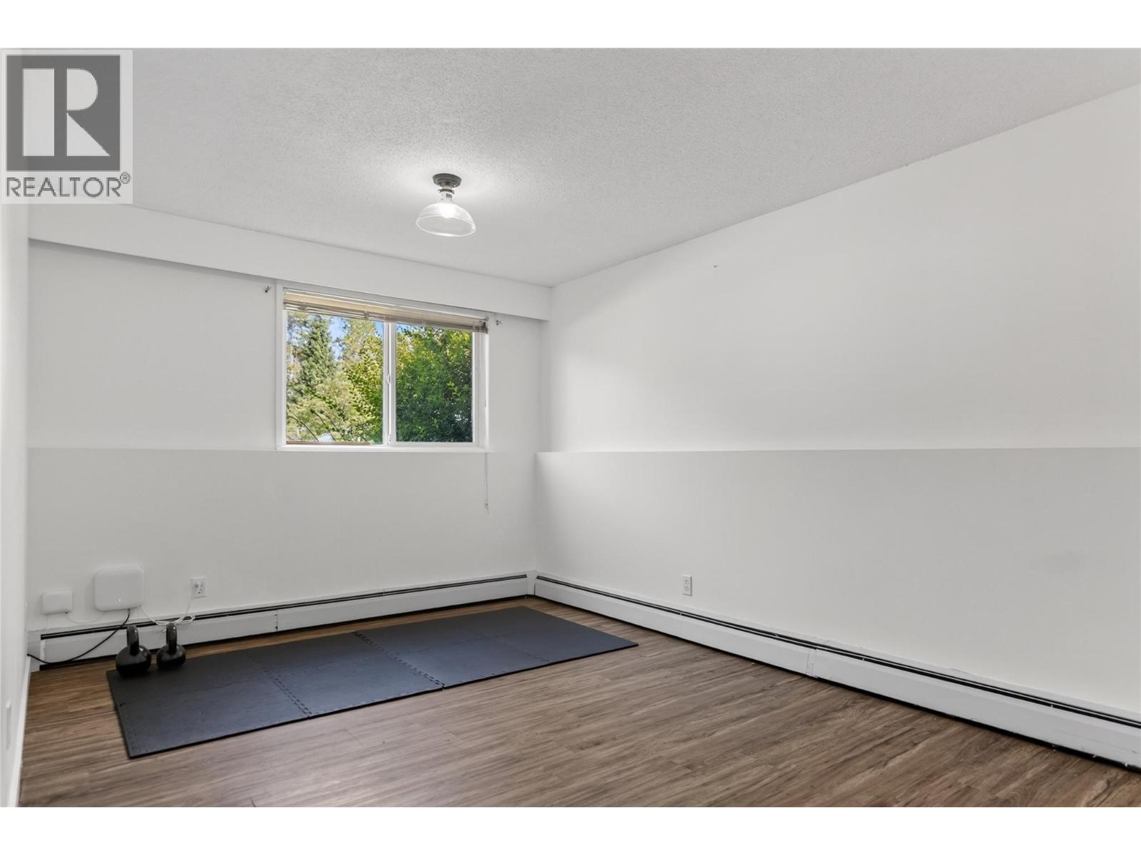 40 Ridgemont Avenue Unit# 101, Fernie, BC - Indoor Photo Showing Other Room