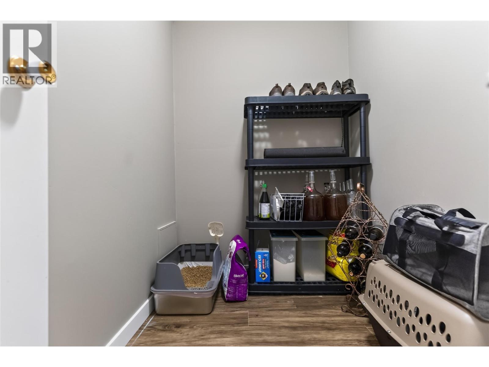 40 Ridgemont Avenue Unit# 101, Fernie, BC - Indoor Photo Showing Other Room