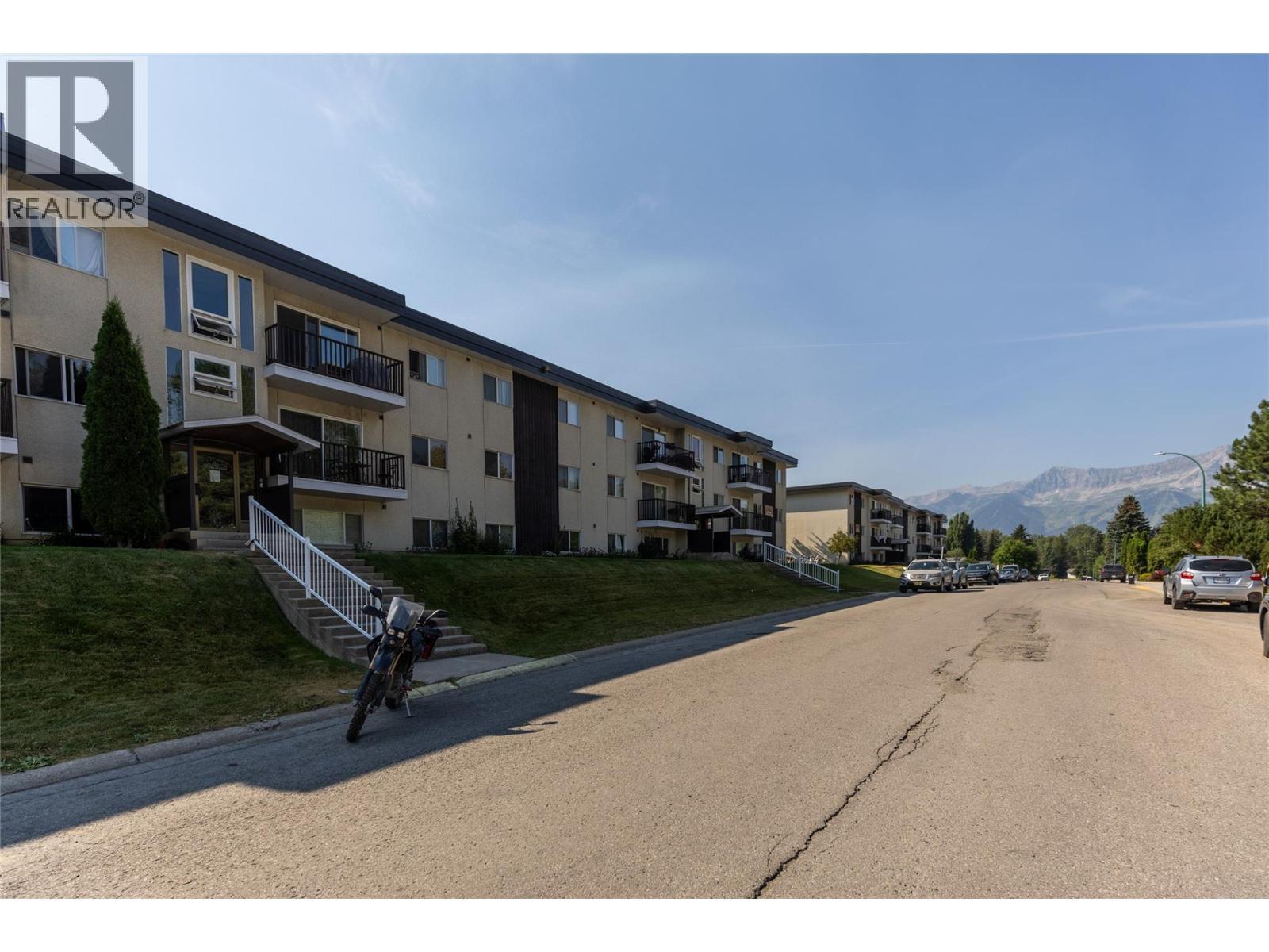 40 Ridgemont Avenue Unit# 101, Fernie, BC - Outdoor