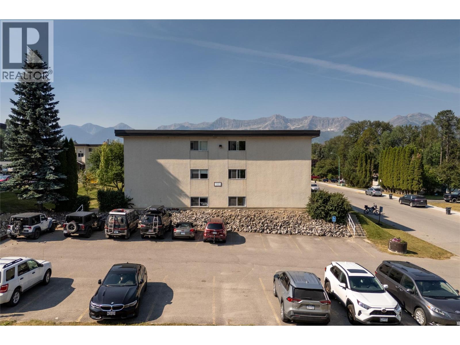 40 Ridgemont Avenue Unit# 101, Fernie, BC - Outdoor With View