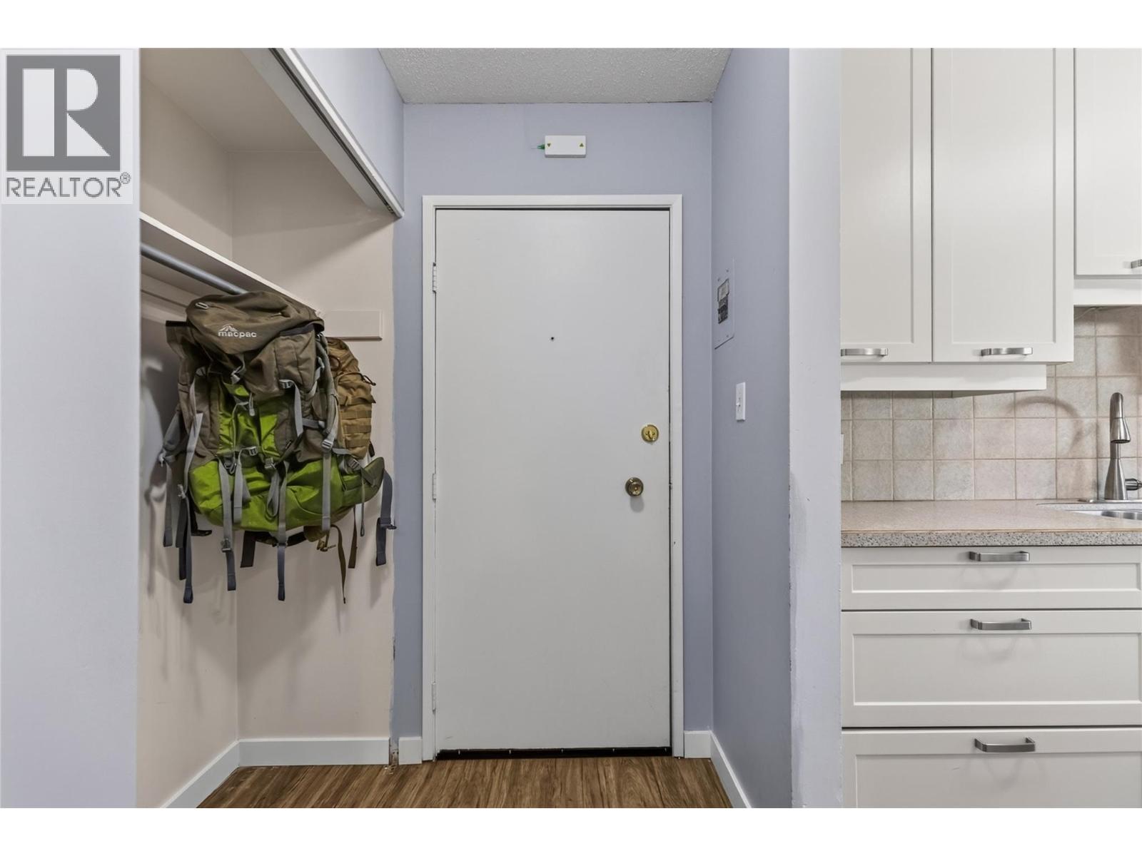 40 Ridgemont Avenue Unit# 101, Fernie, BC - Indoor Photo Showing Other Room