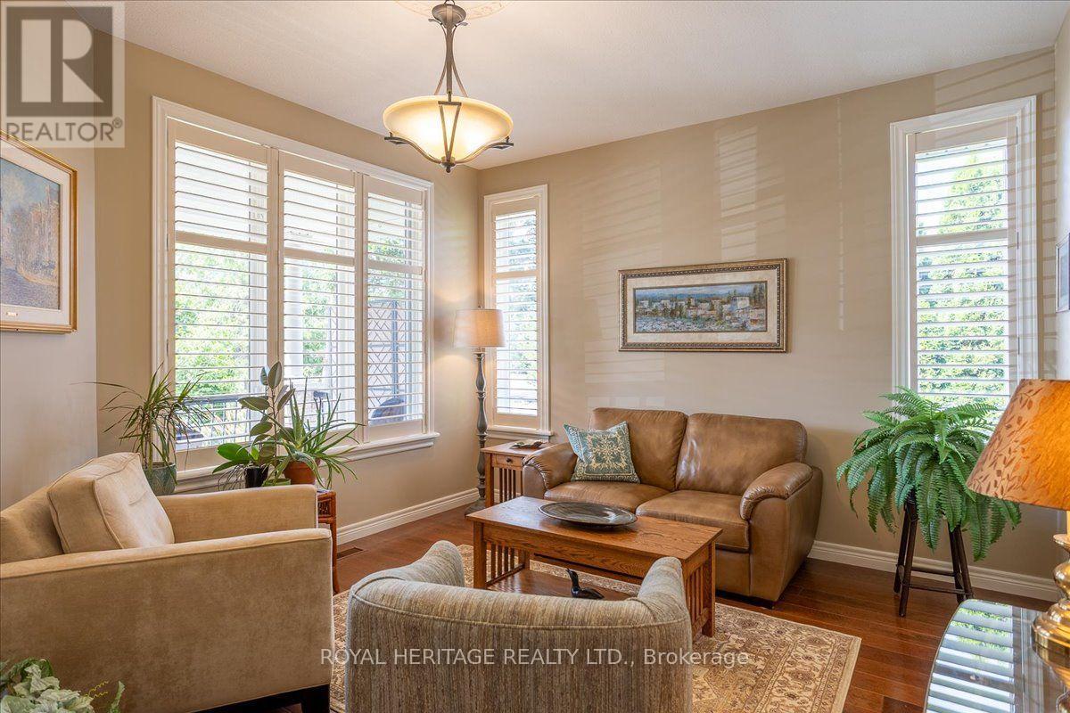 SITTINGROOM - 85 South Harbour Drive, Kawartha Lakes (Bobcaygeon), ON - Indoor Photo Showing Living Room