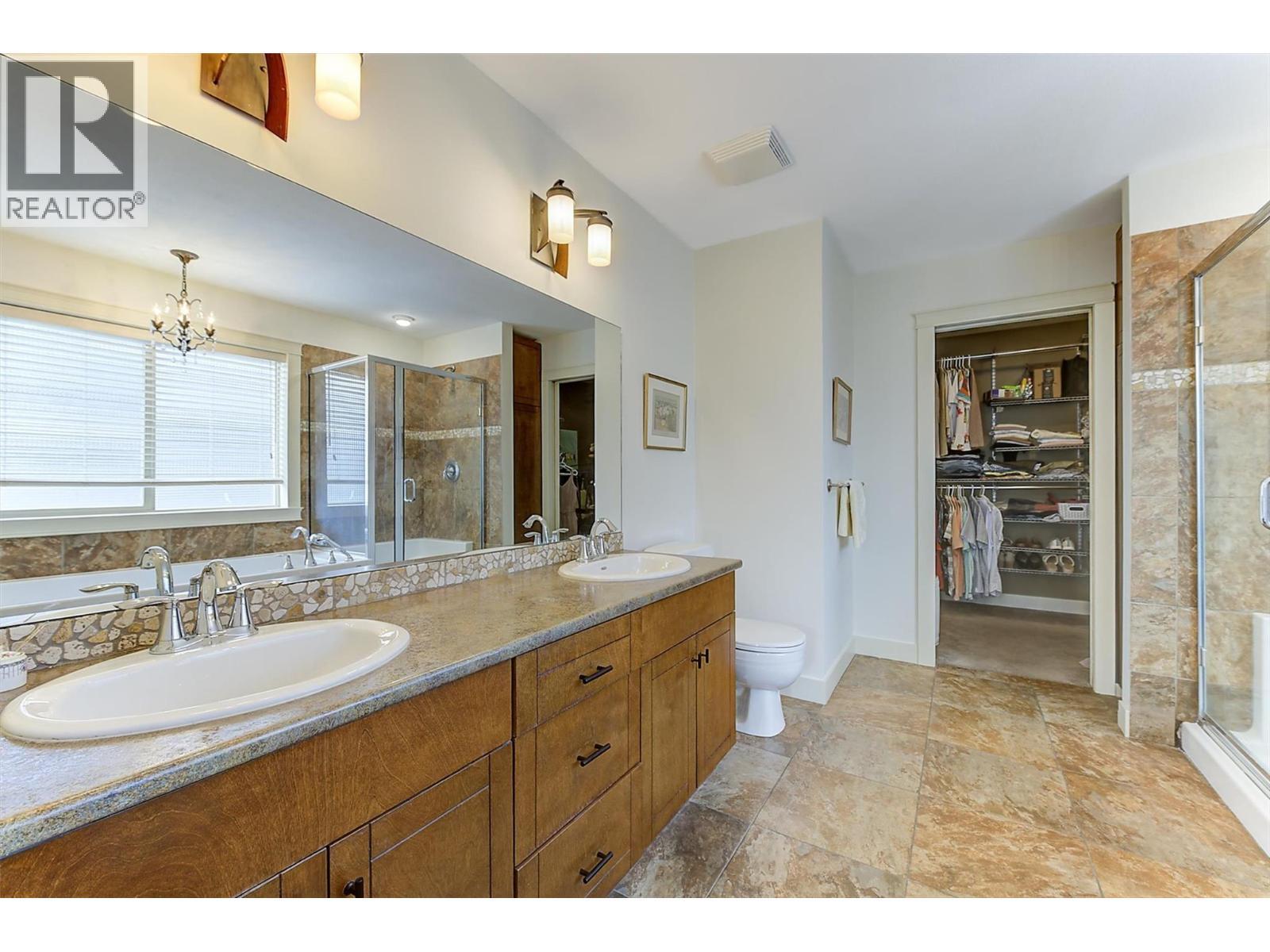 12931 East Ridge Drive, Lake Country, BC - Indoor Photo Showing Bathroom