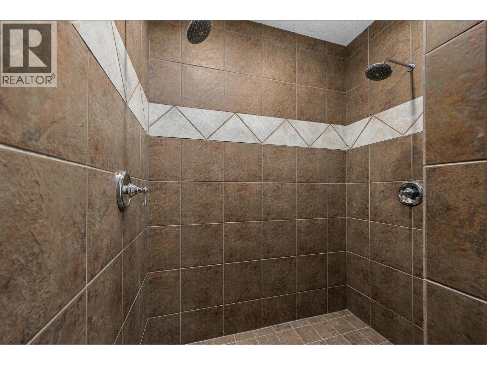 1581 Gregory Road, West Kelowna, BC - Indoor Photo Showing Bathroom