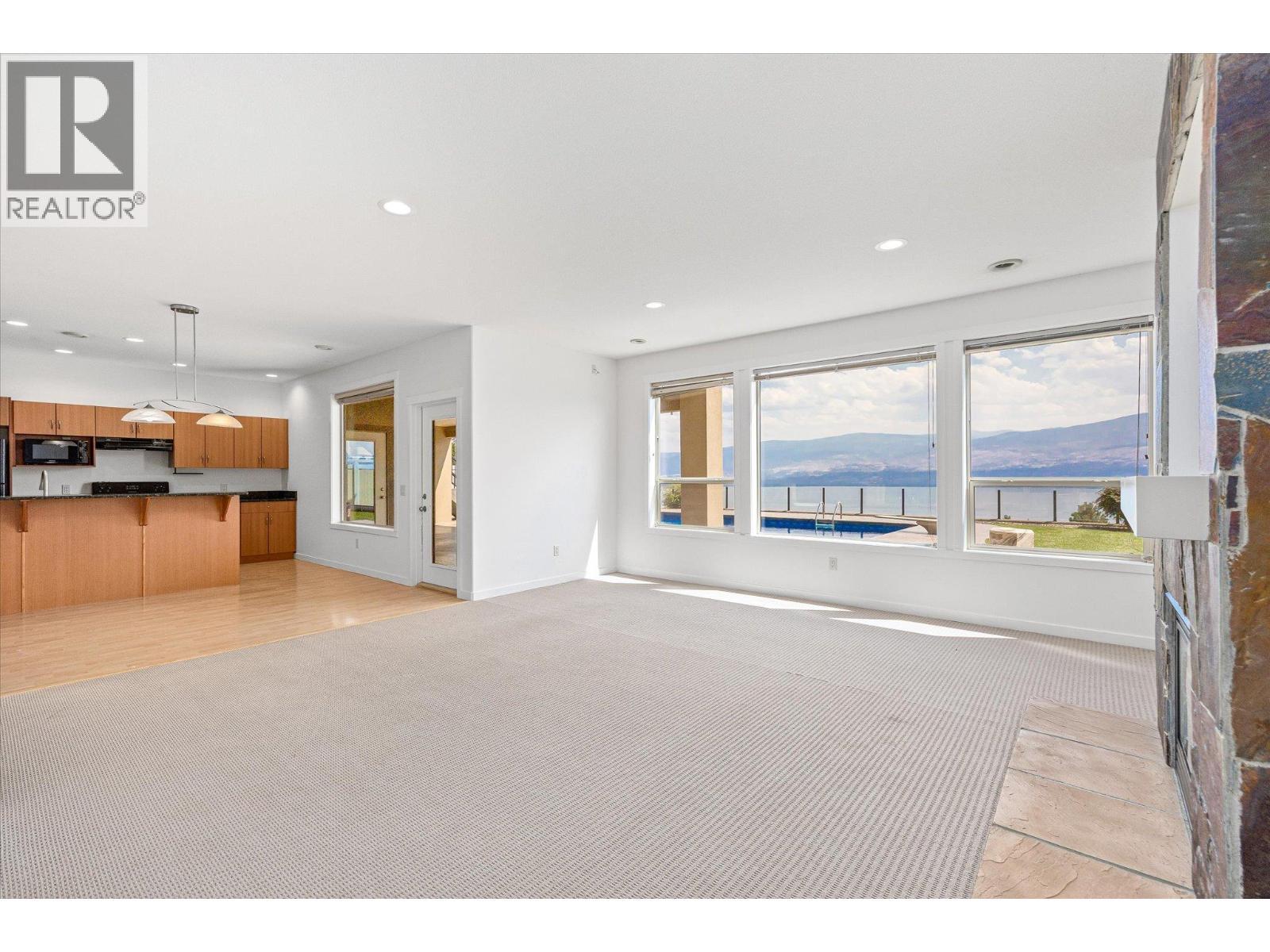 1581 Gregory Road, West Kelowna, BC - Indoor