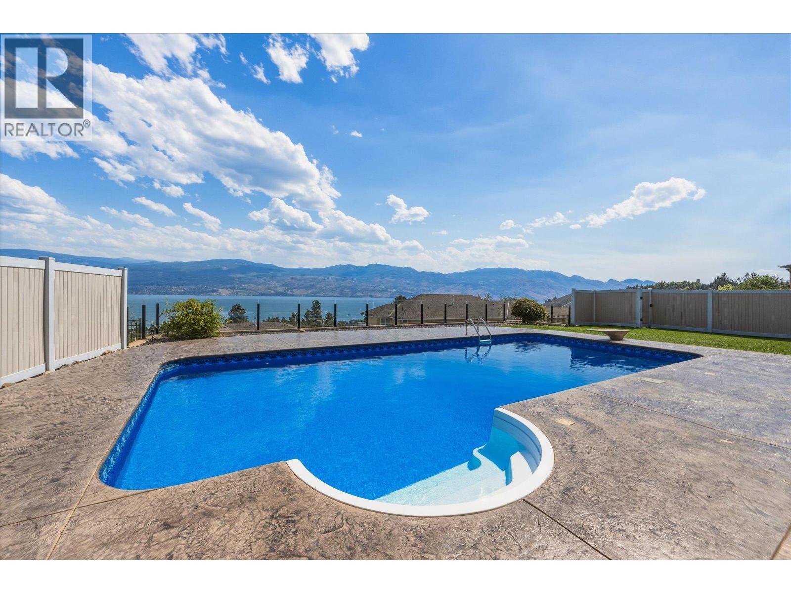 1581 Gregory Road, West Kelowna, BC - Outdoor With In Ground Pool With Backyard