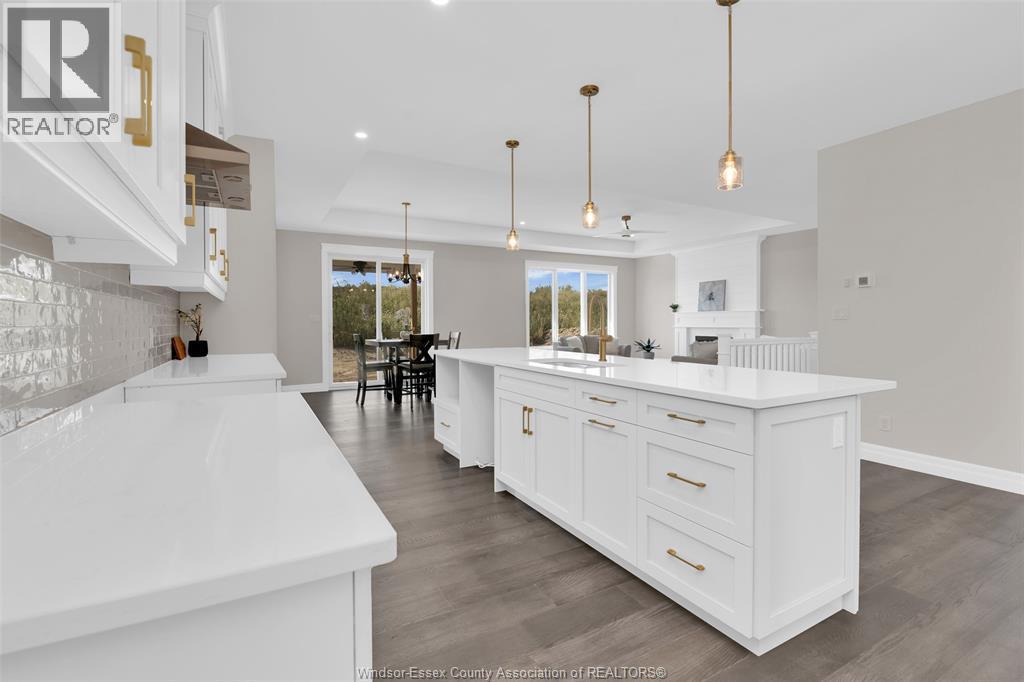 302 Blake Avenue, Belle River, ON - Indoor Photo Showing Kitchen
