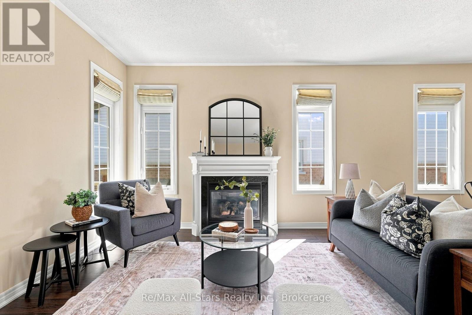 90 Roseborough Drive, Scugog (Port Perry), ON - Indoor Photo Showing Living Room With Fireplace
