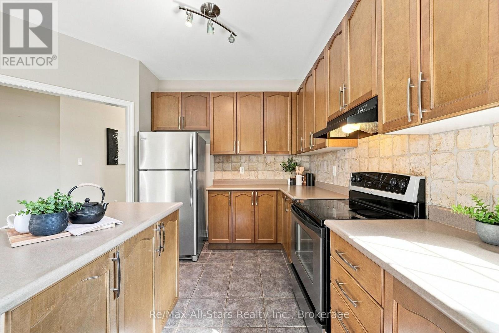 90 Roseborough Drive, Scugog (Port Perry), ON - Indoor Photo Showing Kitchen
