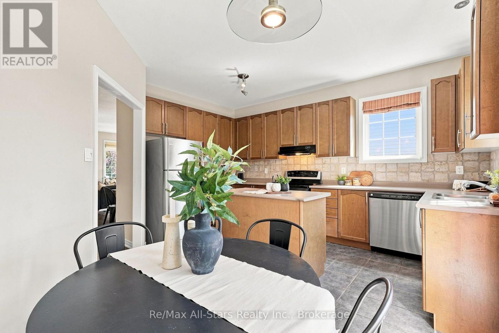90 Roseborough Drive, Scugog (Port Perry), ON - Indoor
