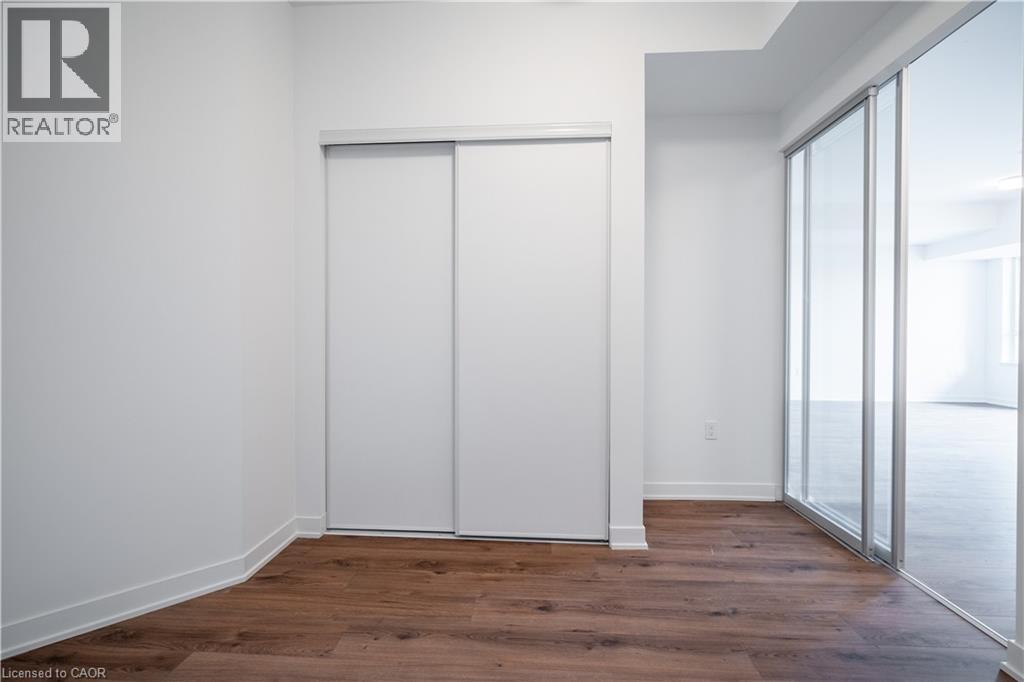 395 Dundas Street W Unit# 801, Oakville, ON - Indoor Photo Showing Other Room