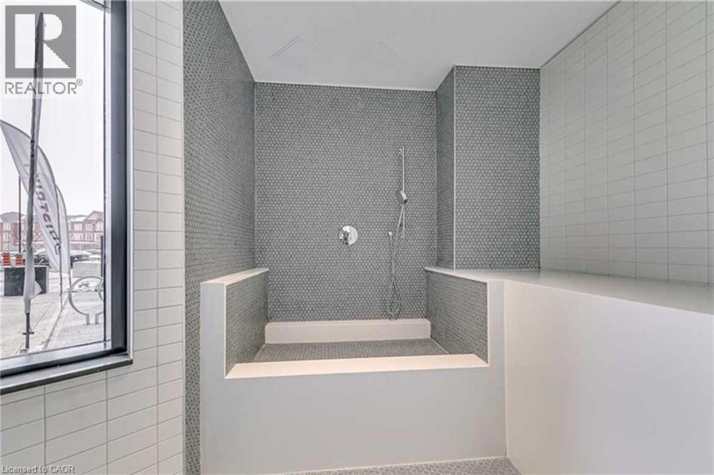 Pet Wash - 395 Dundas Street W Unit# 801, Oakville, ON - Indoor