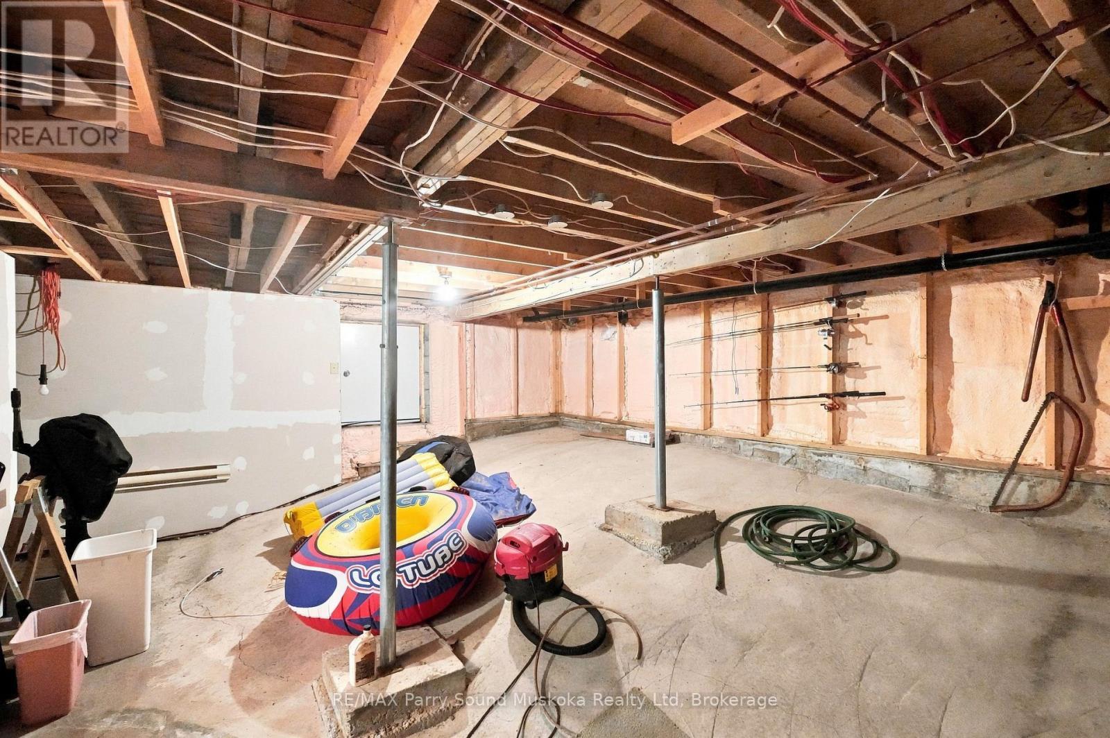 889 185 Wa Horseshoe Lake, Seguin, ON - Indoor Photo Showing Basement