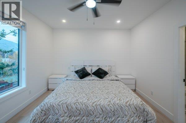 10615 Elliott Street Unit# 109, Summerland, BC - Indoor Photo Showing Bedroom
