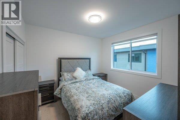 10615 Elliott Street Unit# 109, Summerland, BC - Indoor Photo Showing Bedroom