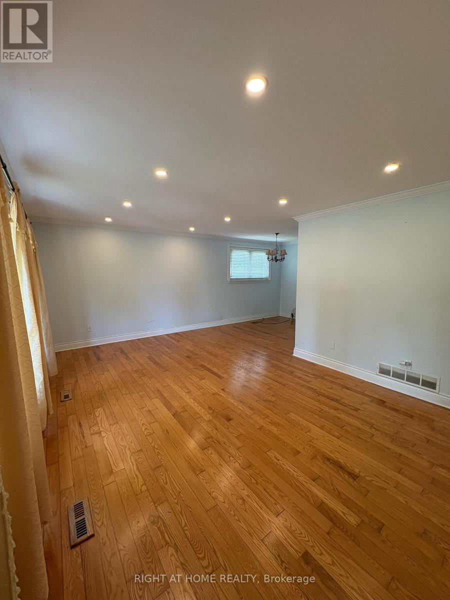 Upper Level - 58 Devins Drive, Aurora, ON - Indoor Photo Showing Other Room