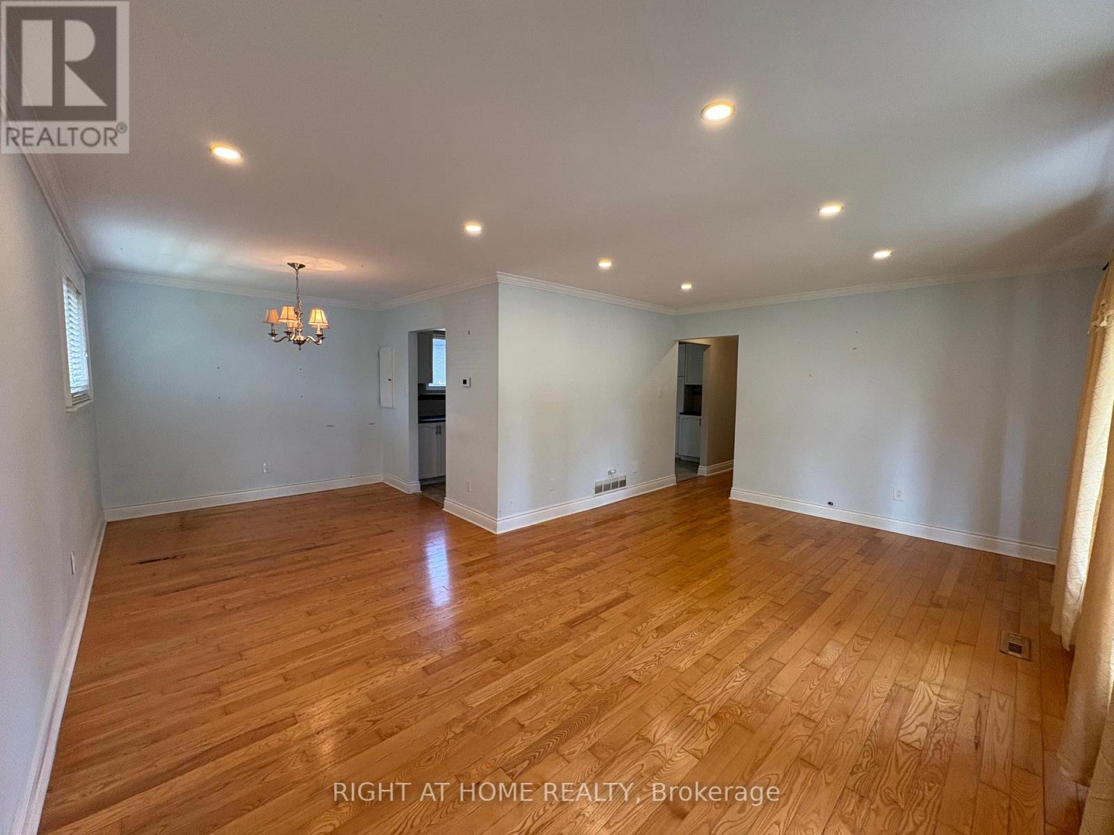 Upper Level - 58 Devins Drive, Aurora, ON - Indoor Photo Showing Other Room