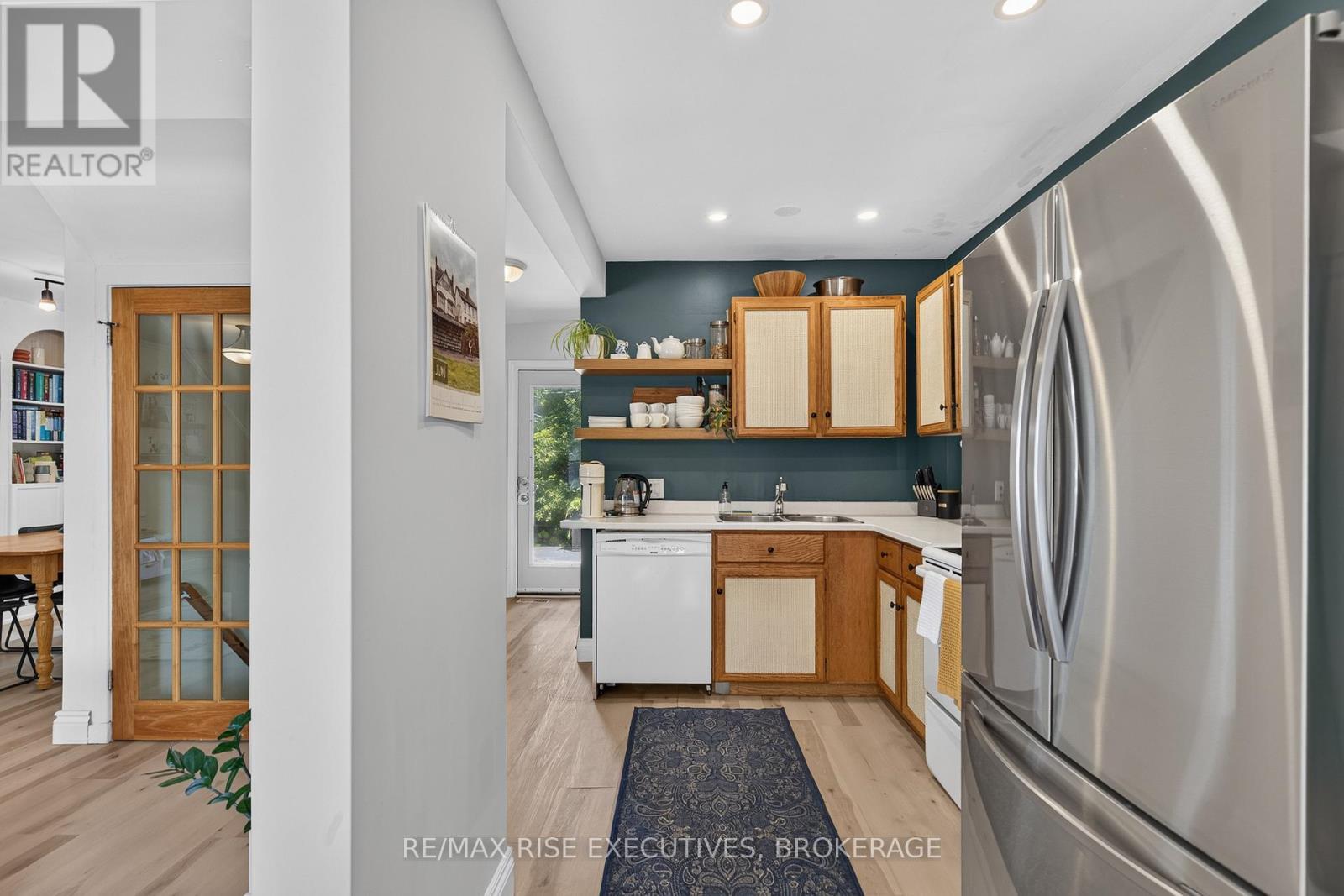 807 Brock Street, Kingston (Central City East), ON - Indoor Photo Showing Kitchen With Double Sink