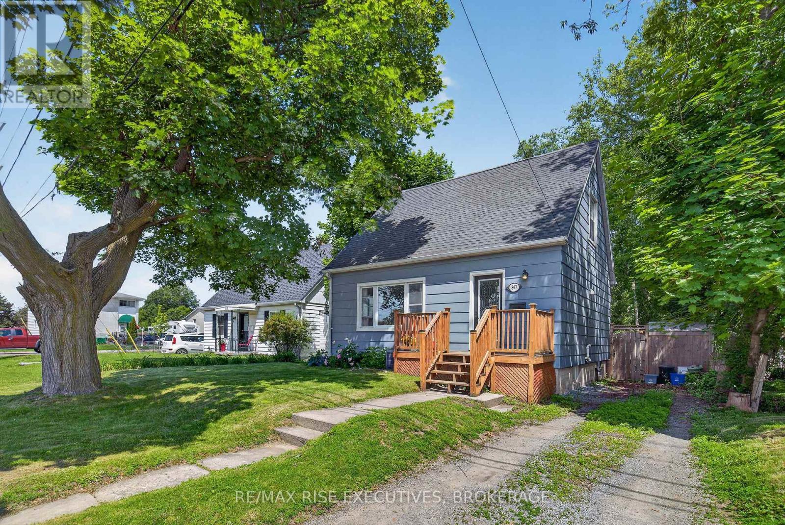 807 Brock Street, Kingston (Central City East), ON - Outdoor With Deck Patio Veranda