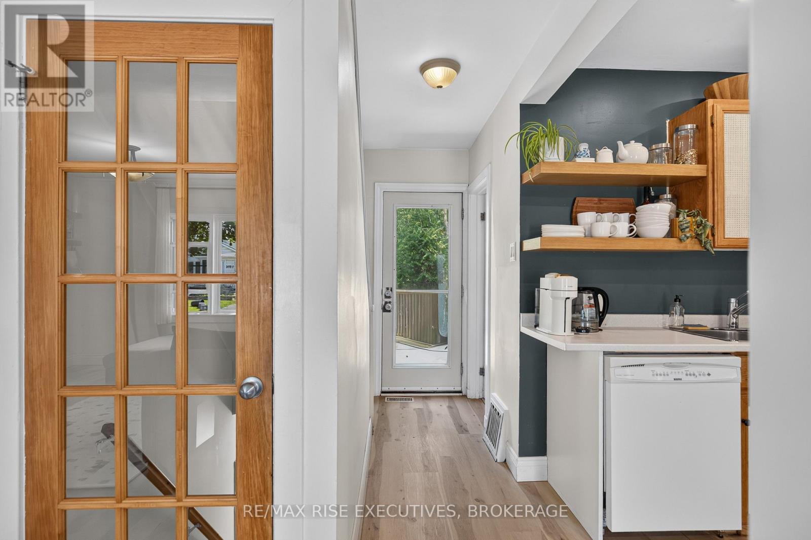 807 Brock Street, Kingston (Central City East), ON - Indoor