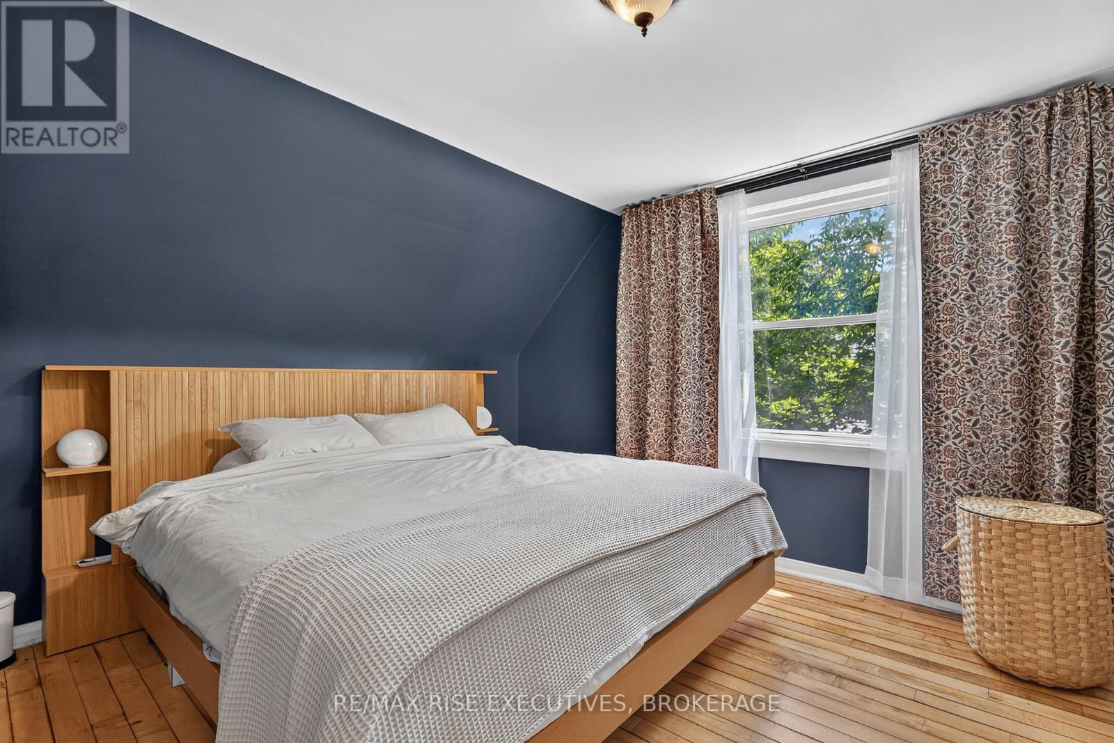 807 Brock Street, Kingston (Central City East), ON - Indoor Photo Showing Bedroom