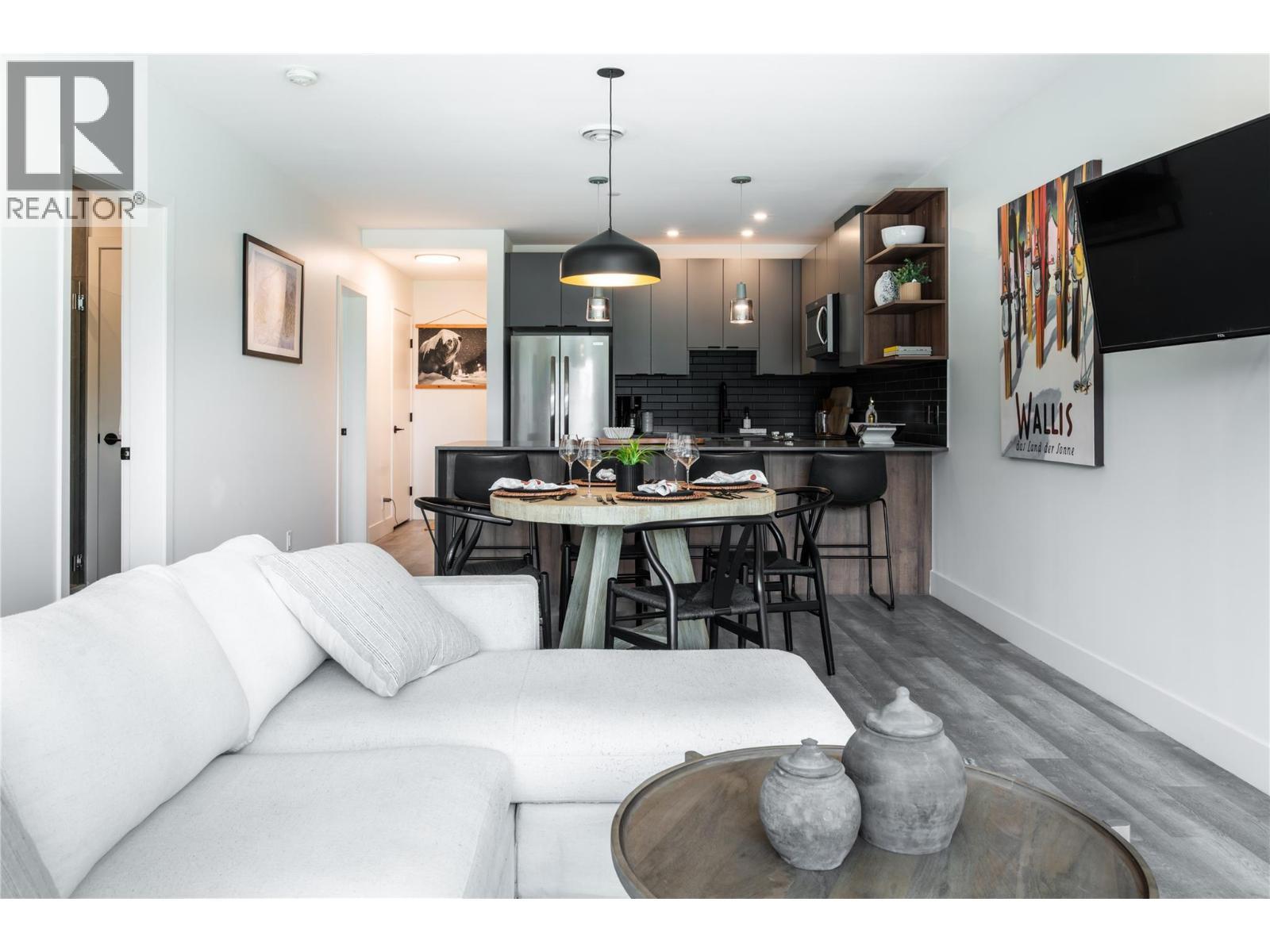 1701 Coursier Avenue Unit# 2213, Revelstoke, BC - Indoor