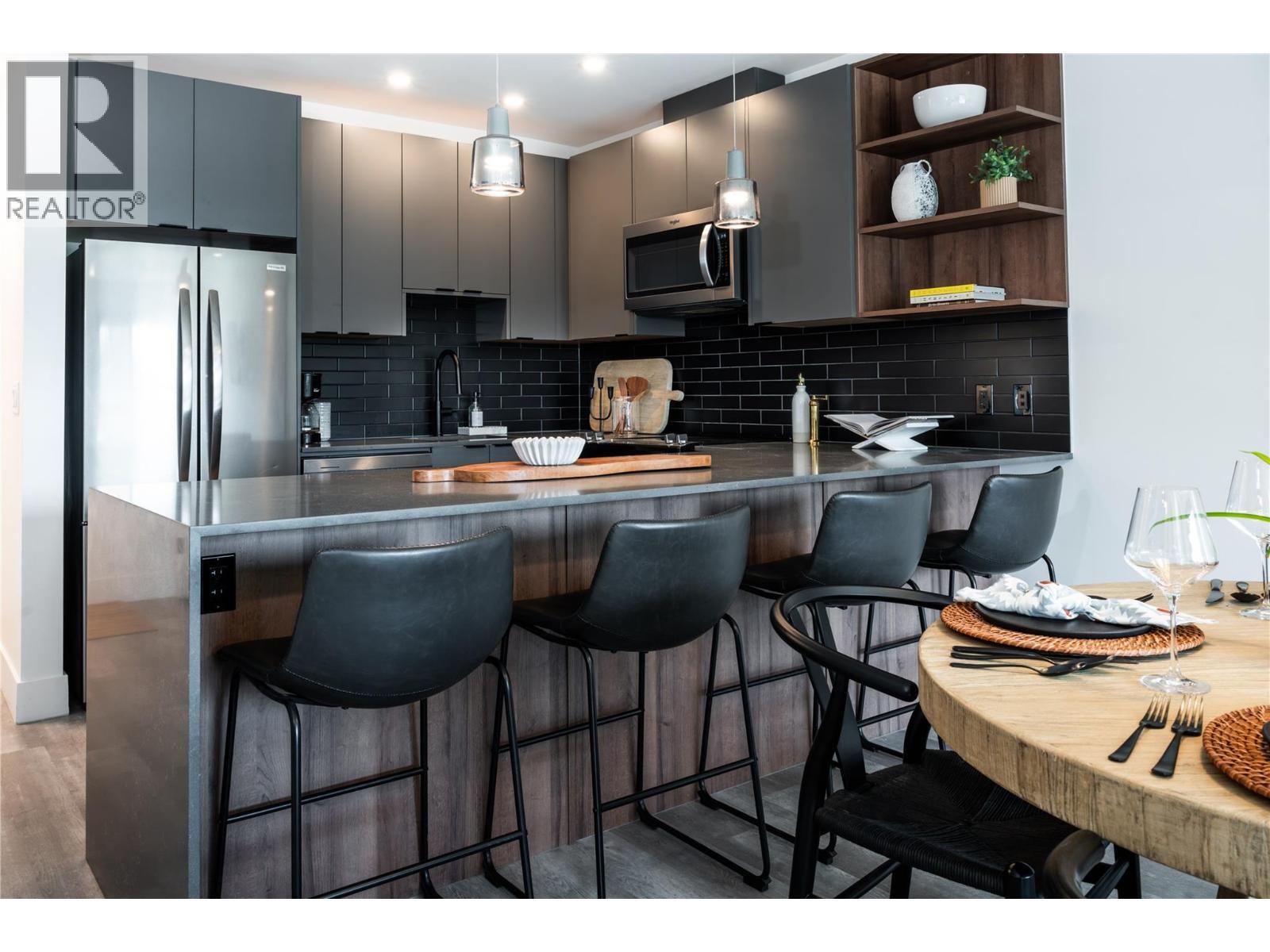 1701 Coursier Avenue Unit# 2213, Revelstoke, BC - Indoor