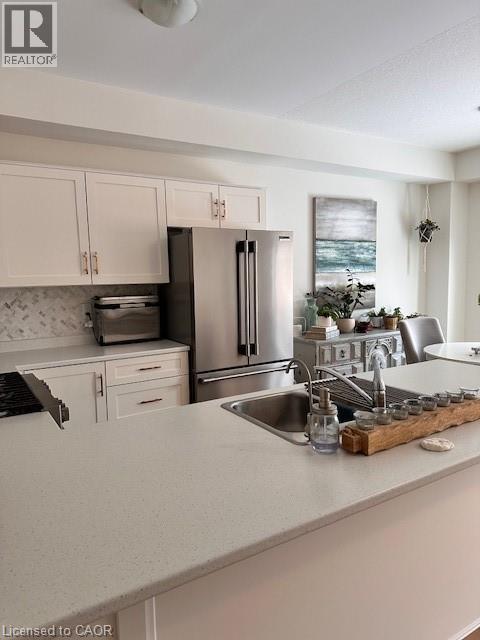 32 Dewberry Drive, Kitchener, ON - Indoor Photo Showing Kitchen