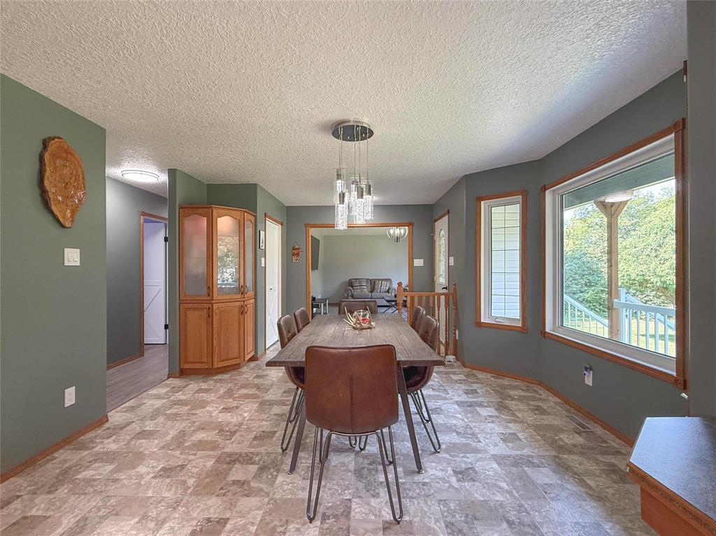 106100 43 (Treesbank) Road N, Brandon, MB - Indoor Photo Showing Dining Room