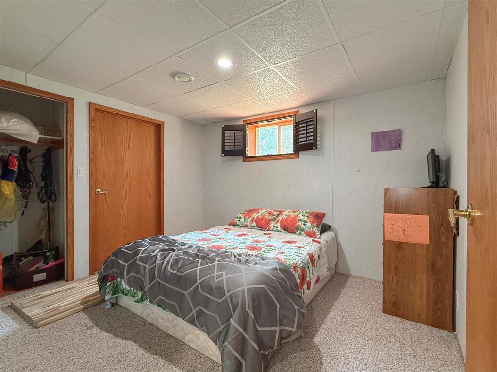 106100 43 (Treesbank) Road N, Brandon, MB - Indoor Photo Showing Bedroom