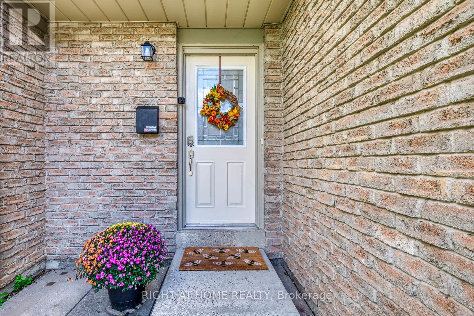 132 Ashton Crescent, Brampton, ON - Outdoor
