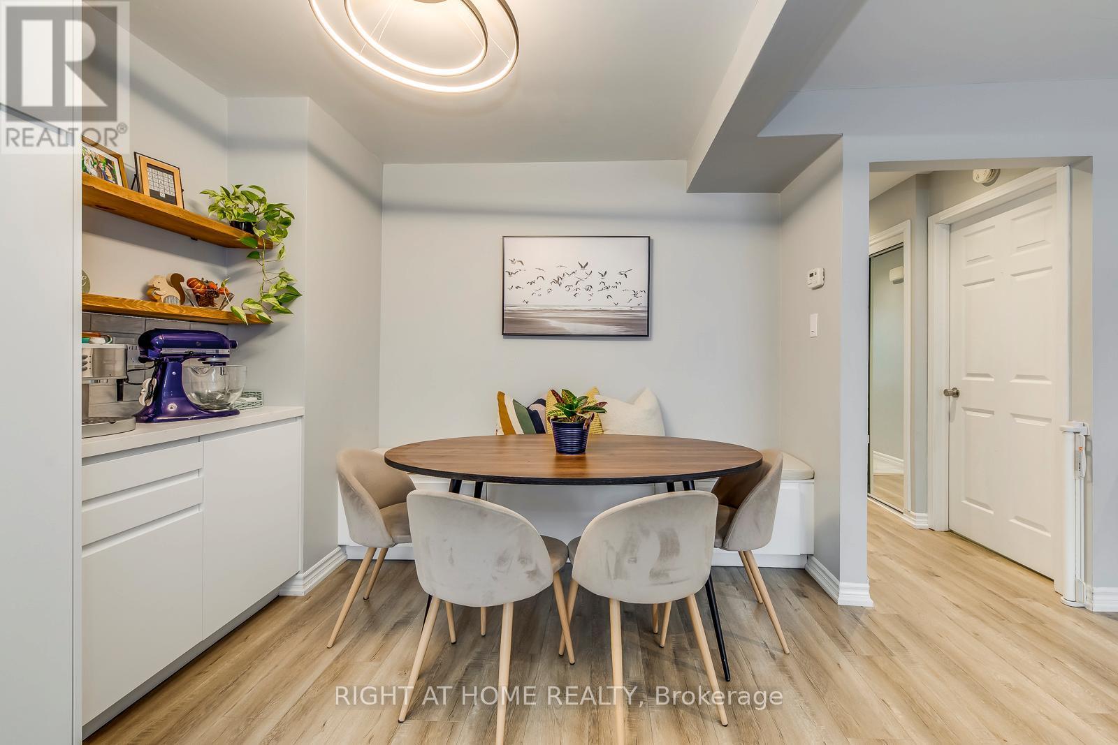 132 Ashton Crescent, Brampton, ON - Indoor Photo Showing Dining Room