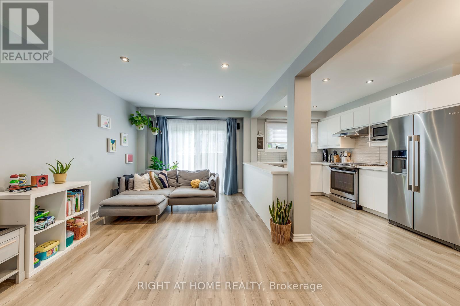 132 Ashton Crescent, Brampton, ON - Indoor