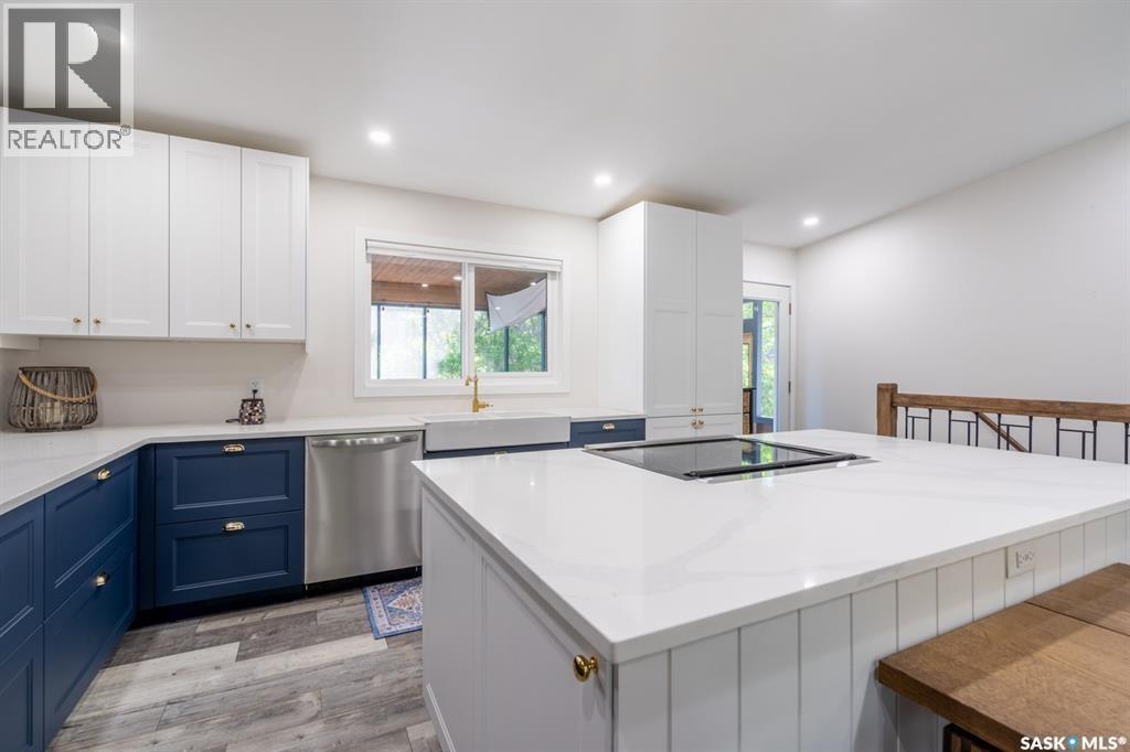 1262 James Crescent, Regina, SK - Indoor Photo Showing Kitchen