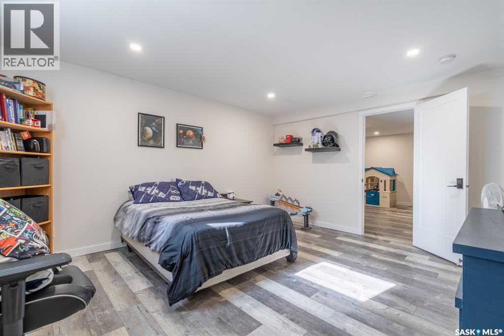 1262 James Crescent, Regina, SK - Indoor Photo Showing Bedroom