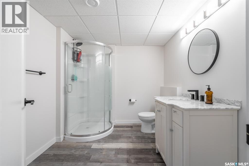 1262 James Crescent, Regina, SK - Indoor Photo Showing Bathroom