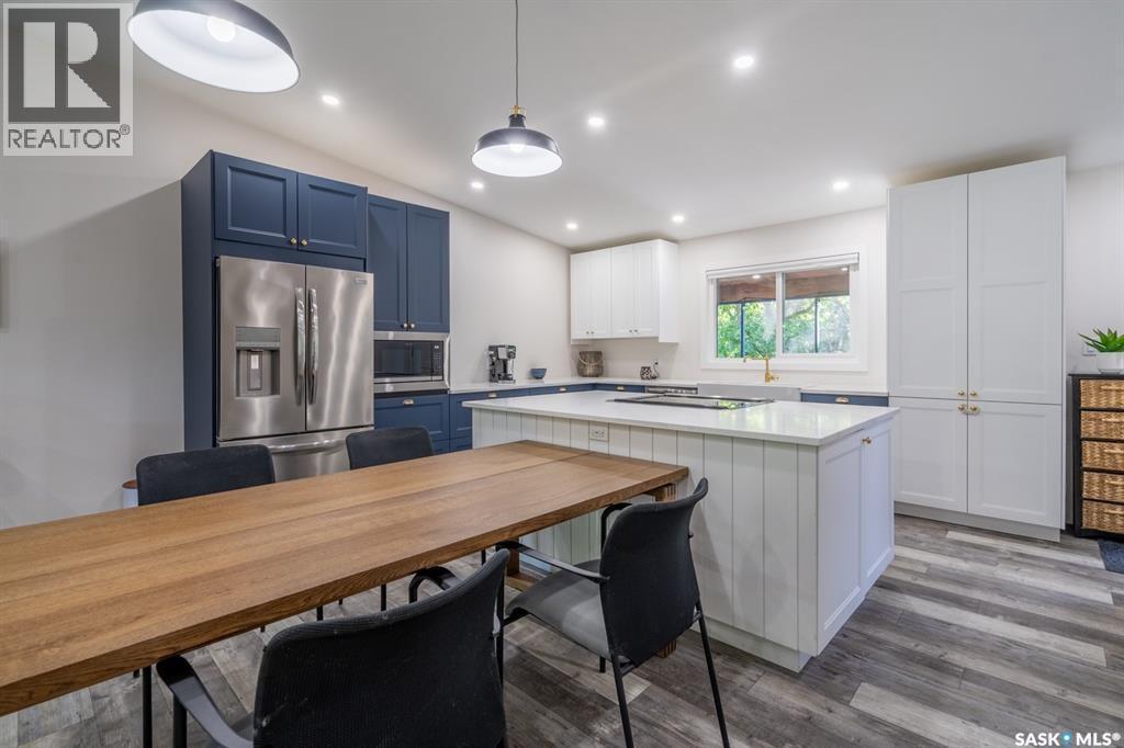 1262 James Crescent, Regina, SK - Indoor