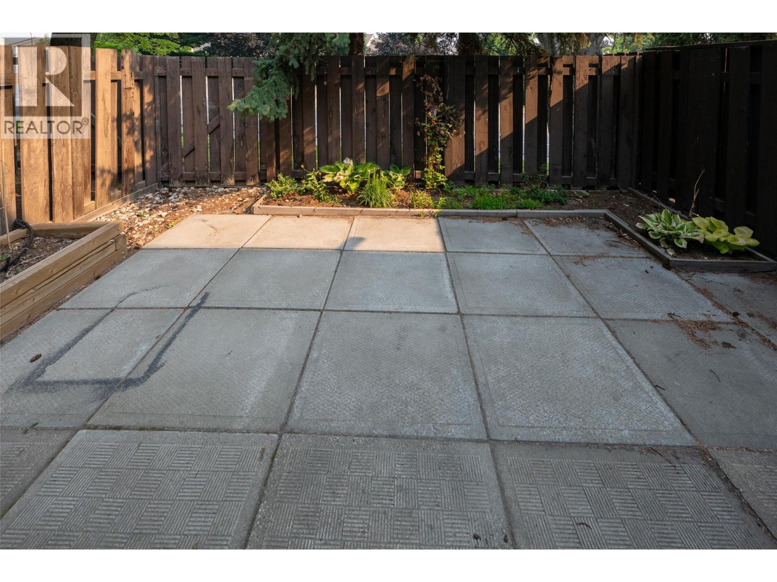 1605 Summit Drive Unit# 17, Kamloops, BC - Outdoor