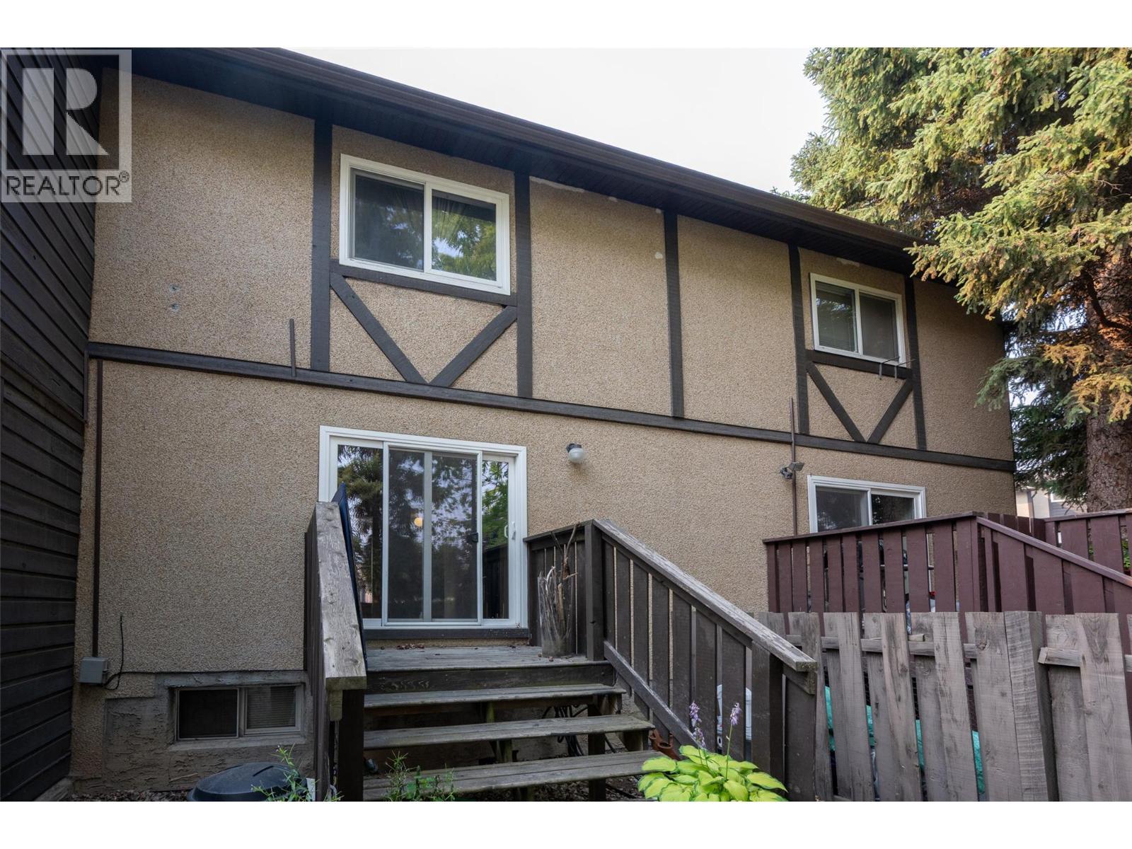 1605 Summit Drive Unit# 17, Kamloops, BC - Outdoor With Exterior